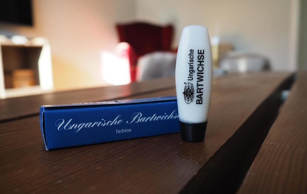 Stern Mustaschvax